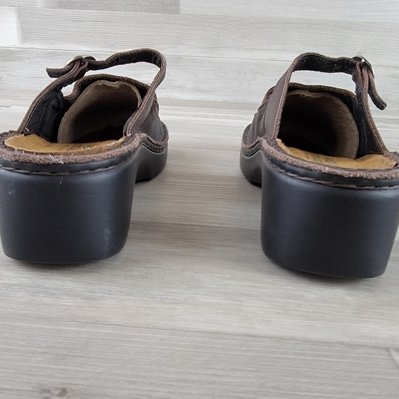 Naot Camille Brown Leather Slip-on Clog Women's Size 35 - Picture 13 of 16